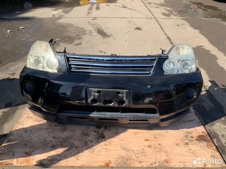 Передняя часть Ниссан X-Trail 2007-2014 T31 ксенон