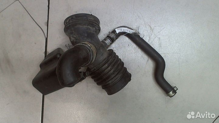 Патрубок воздушного фильтра Nissan Primera P12, 20