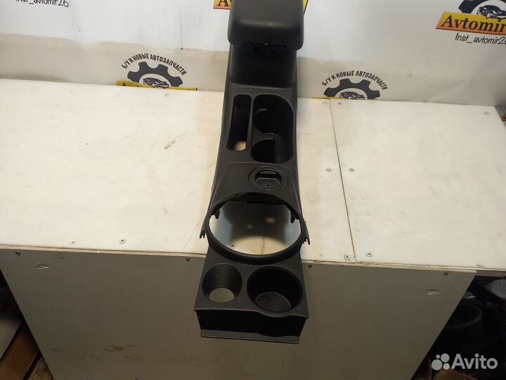 Подлокотник в сборе Mitsubishi ASX,2010г