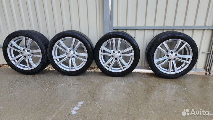 Nitto NT555 245/45 R18 100Y