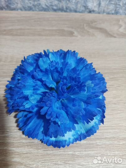 Украшение на платье цветок