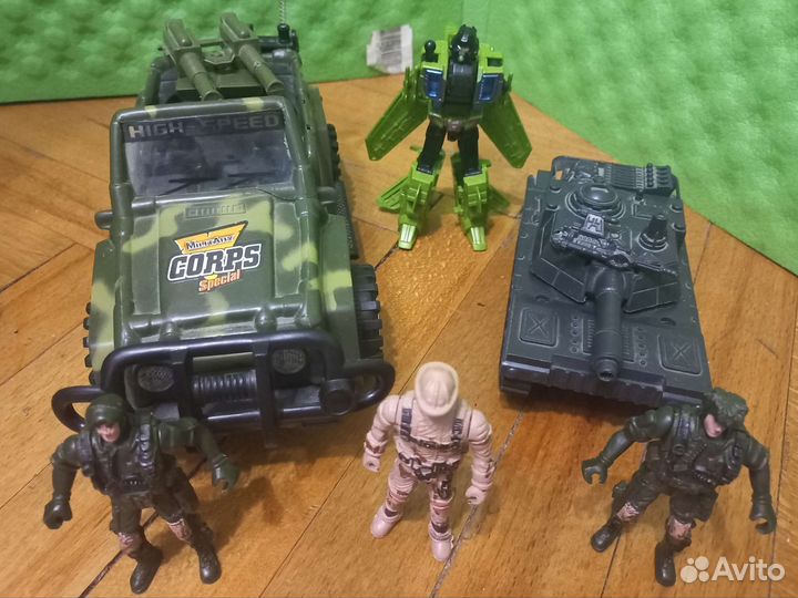 Военные машинки