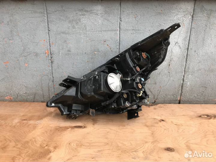 Фара правая Nissan Teana J32 галоген