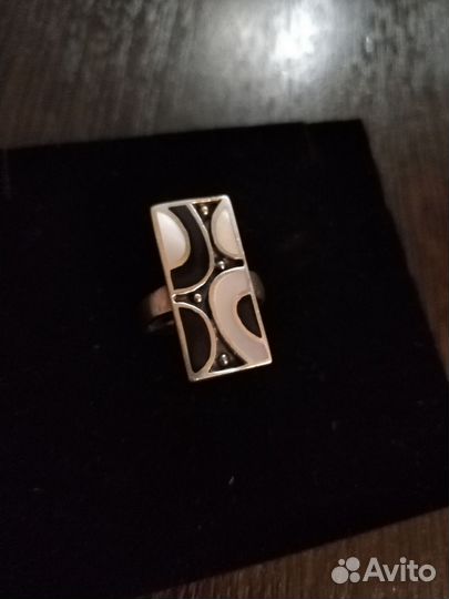 Серебряное кольцо