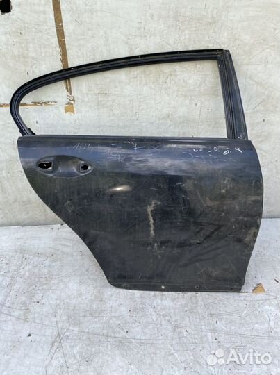 Lexus gs 300 задняя правая дверь
