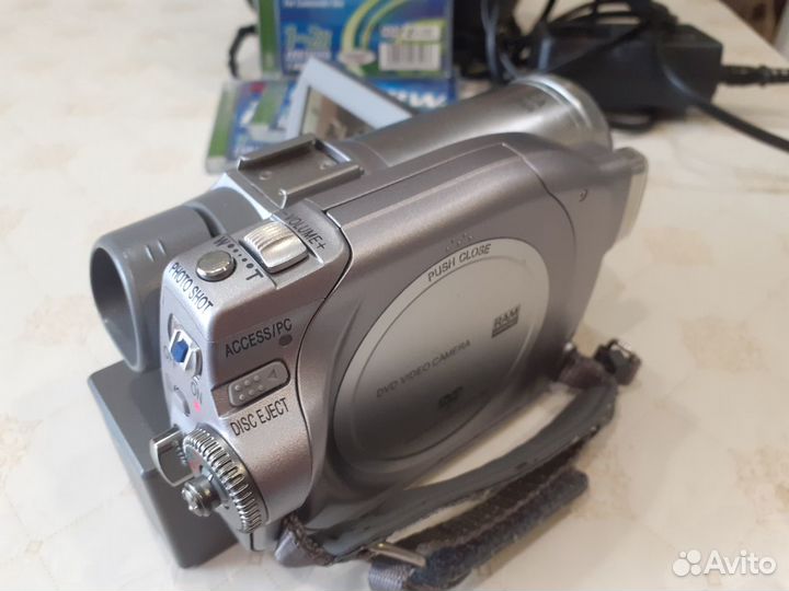 DVD видеокамера Panasonic VDR-D300