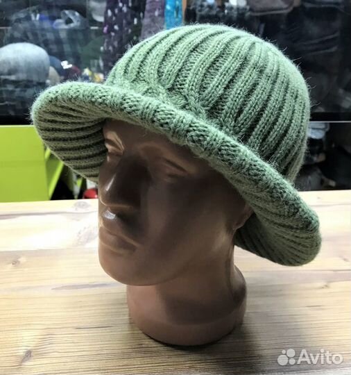 Шляпа вязаная