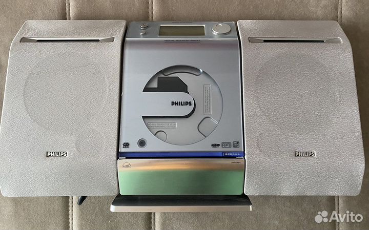 Музыкальный центр philips