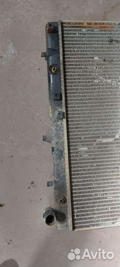 Радиатор охлаждения на Cadillac CTS