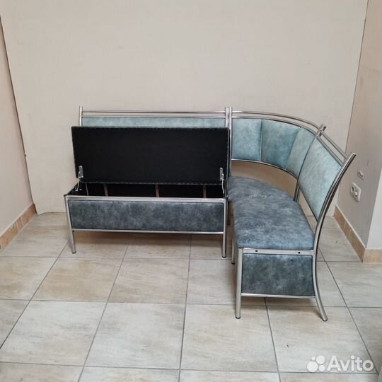 Кухонный уголок металлический хромированный