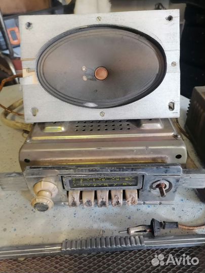 Автомобильный радиоприемник Газ 21 Волга