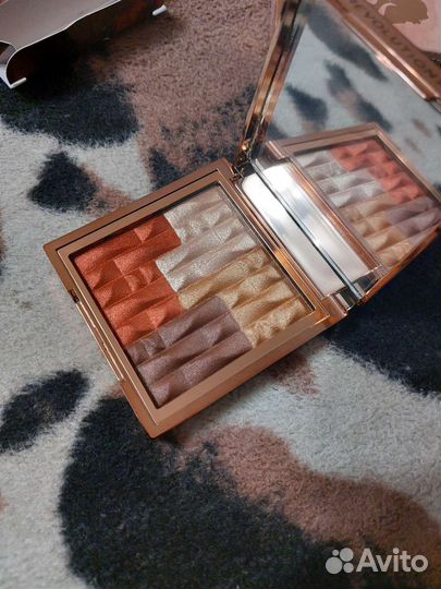 Палетка теней revolution, хайлайтер revolution