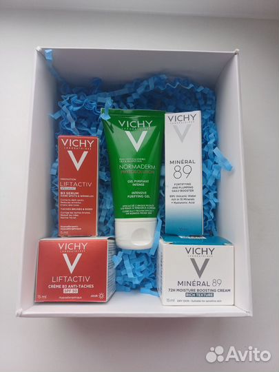 Подарочный набор косметики Виши M