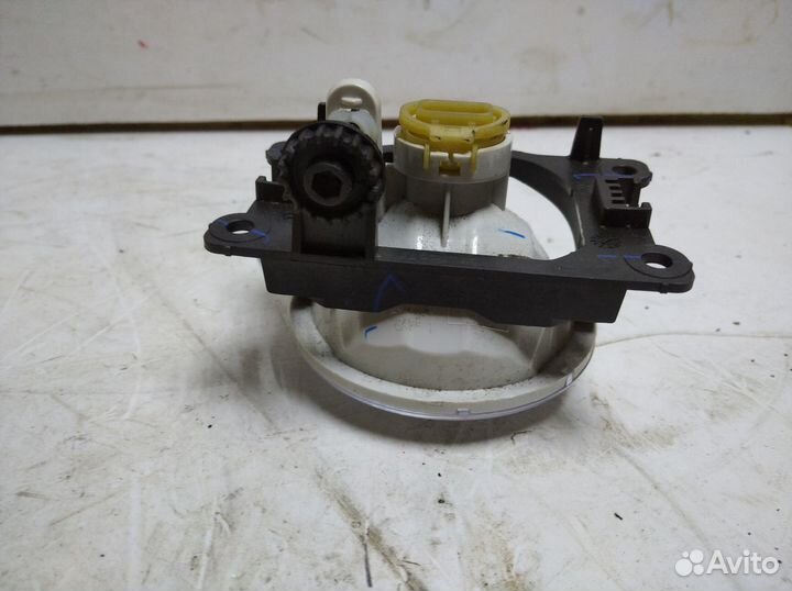 Фара противотуманная левая Citroen C3 picasso 2009