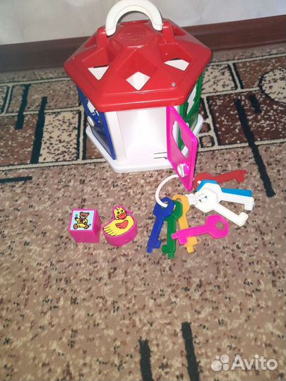 Игрушка Логический домик