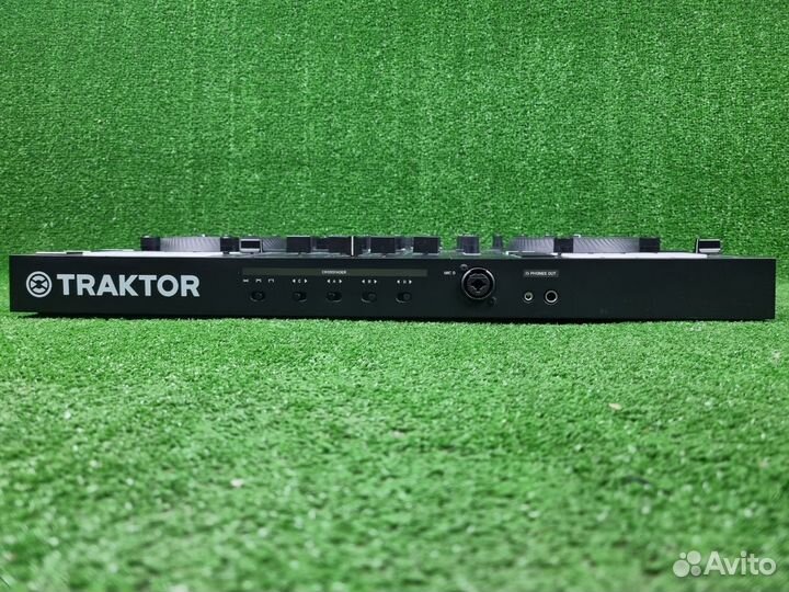 DJ-контроллер Native Instruments Traktor Kontrol S