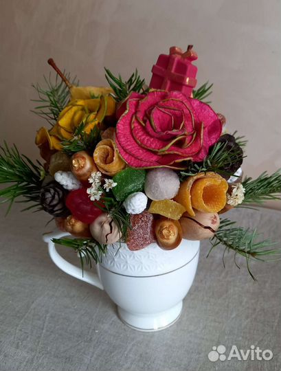 Букет сладкий в кружке