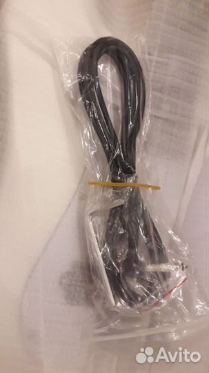 Бас-гитара Irin, белая