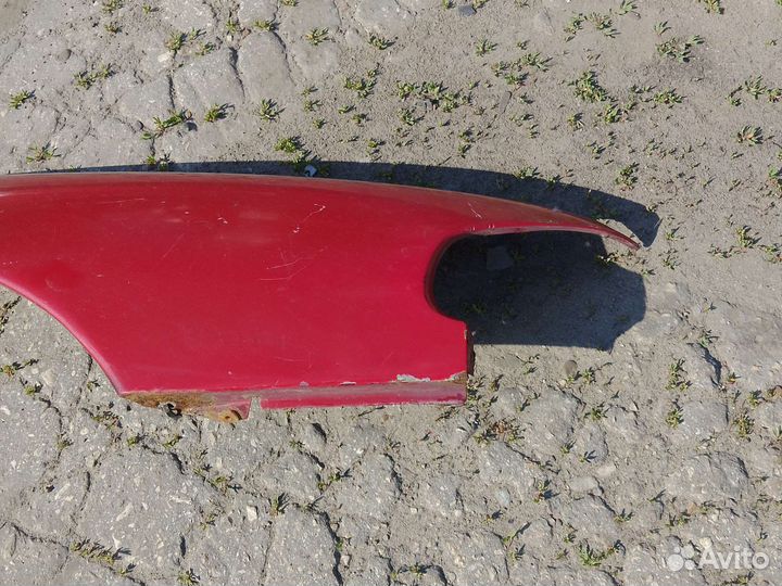 Крыло переднее правое Mazda 626