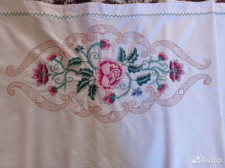 Вышивка старинная гладь Скатерть дорожка накидка
