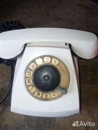 Телефон
