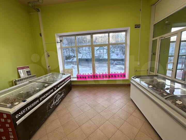 Здание, 900 м²