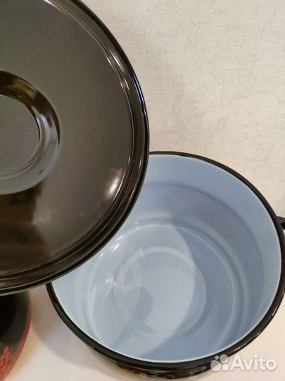 Кастрюля эмалированная новая