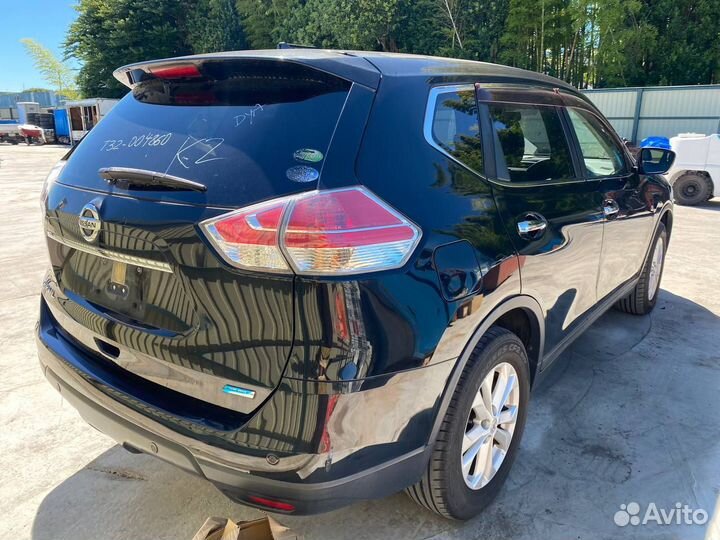 В разборе Nissan X - Trail T32 2 литра MR20