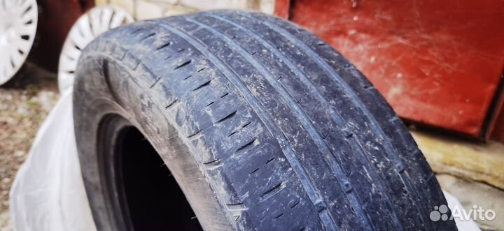 Kumho Ecsta HS51 215/60 R16 95V