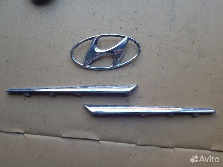 Решётка Радиатора/Эмблема Hyundai Tucson