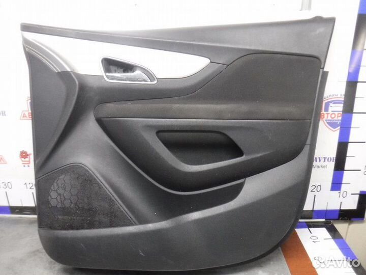 Обшивка двери передняя правая Opel Mokka F18D4