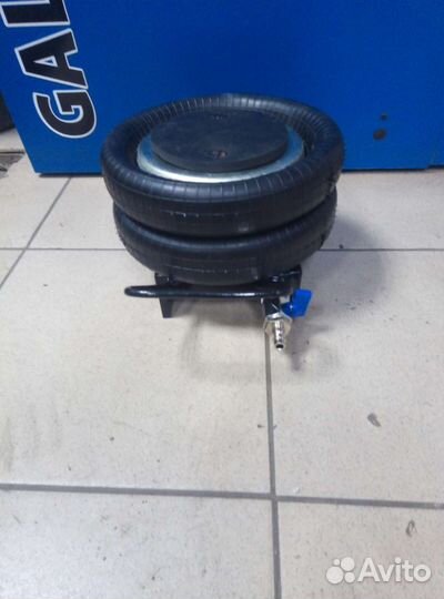 Пневмодомкрат 2т