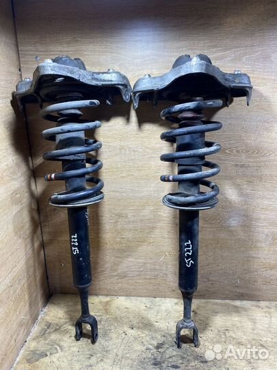 Комплект передних стоек Audi A4 B7 ST222