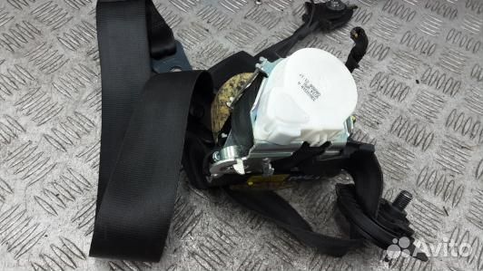 Ремень безопасности с пиропатроном сиденья передне