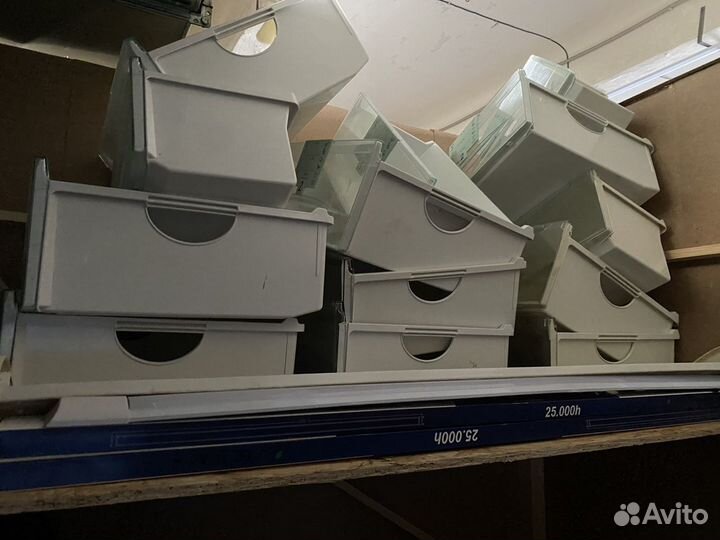 Полка стекло в морозильную камеру Liebherr