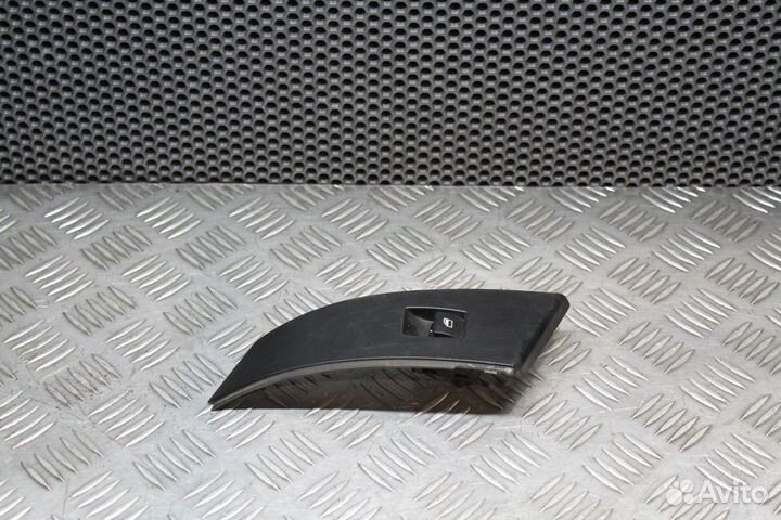 Кнопка стеклоподъемника BMW 5 серия