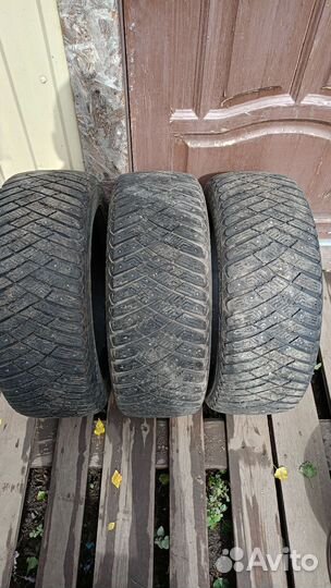 Goodyear UltraGrip 205/55 R16