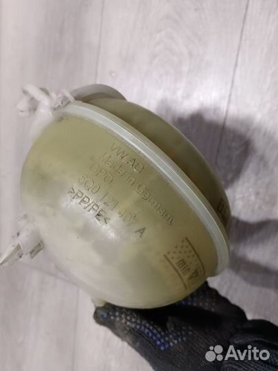 Расширительный бачок для 1.8 CJS Skoda Octavia A7