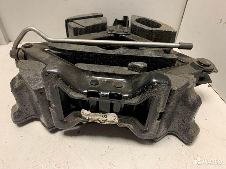 Домкрат Ford C-Max 2003-2010 минивэн 1 2008 V102