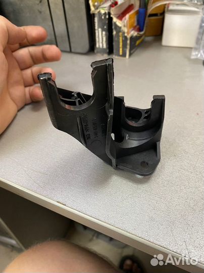 Кронштейн крепления троса кпп Логан Дастер Ларгус