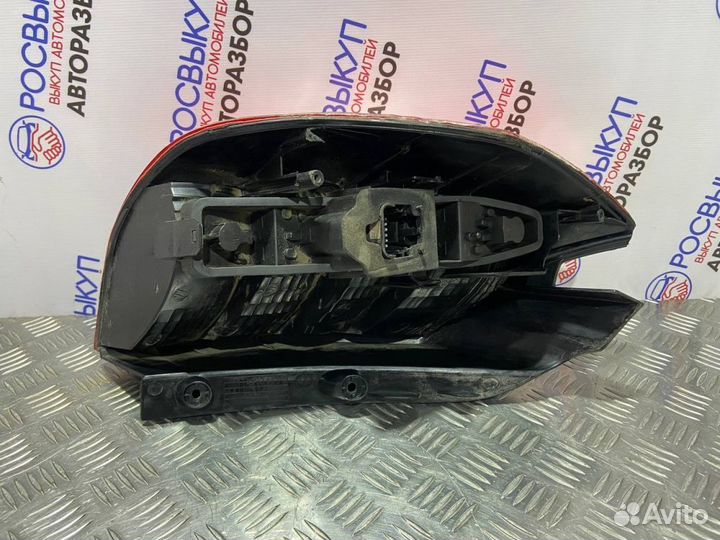 Фонарь правый Renault Scenic 2