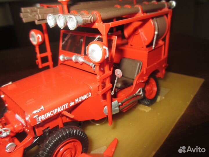 Fire Jeep italeri 722 1:24 масштабная склейка