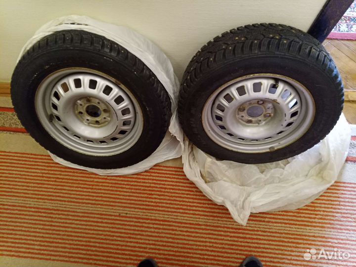 Резина на дисках 2 gislaved + 2 pirelli 175/65 14