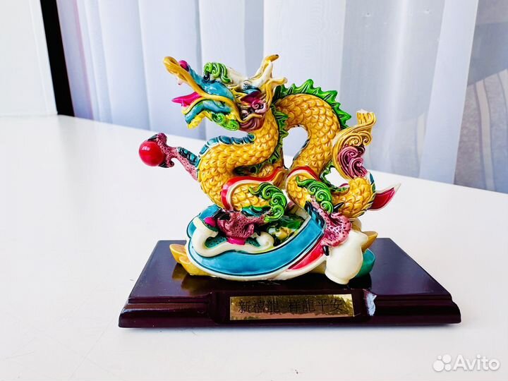 Статуэтки сувениры, подарок презент