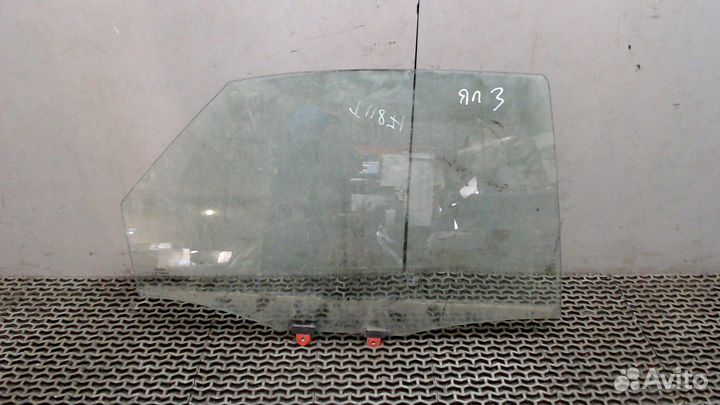 Заднее правое стекло Toyota Carina t190