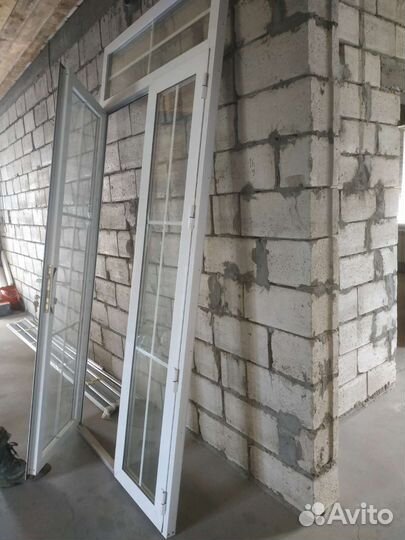 Дверь входная алюминиевая бу