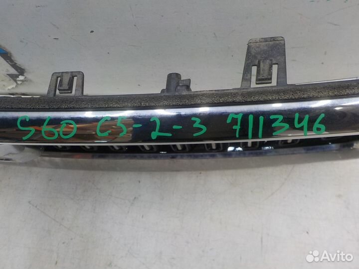 Б/У Б/У Решетка радиатора Volvo S60 2018- 32365016