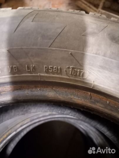 Pirelli Ice Zero 2 215/65 R16