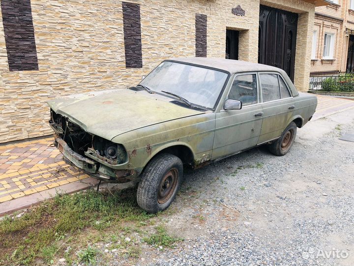 Mercedes Benz w123 разбираю на болты. Много запчас