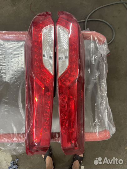Фонари Nissan X-Trail T-31 2013 задние (б/у)